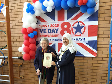 Tipton Peace Card Mayoral Visit